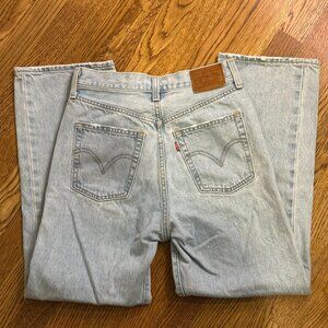 ⭐️Levi's Ribcage Straight Ankle Jeans⭐️